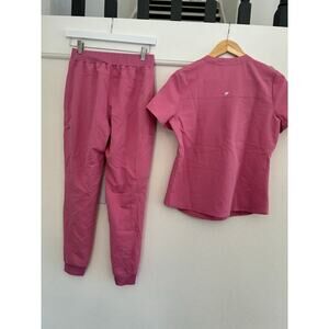 NWOT Fableitcs Womens XS Pink Joggers & XS Pink Scrub Top READ